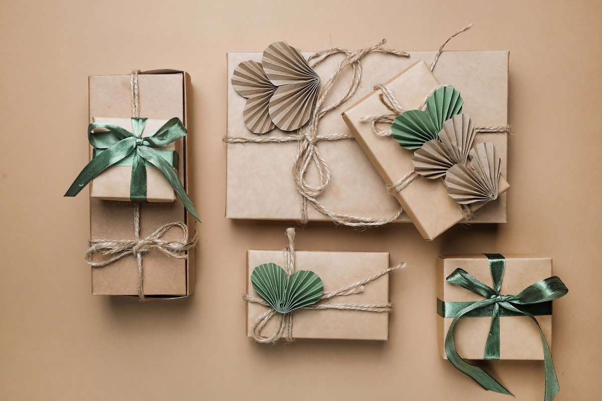 15 Ultimate Minimalist Gift Ideas, Brands and Bonus tips